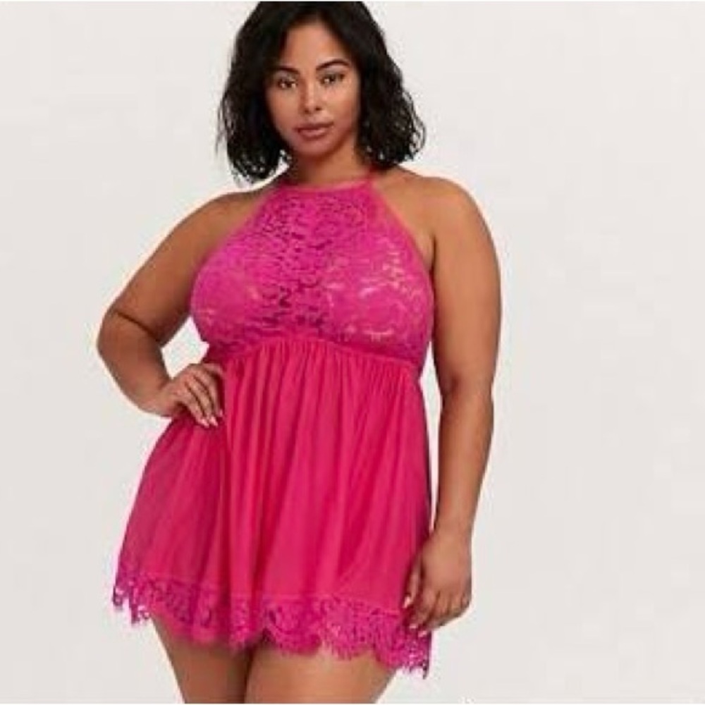 Chic Fuchsia Lace Chemise